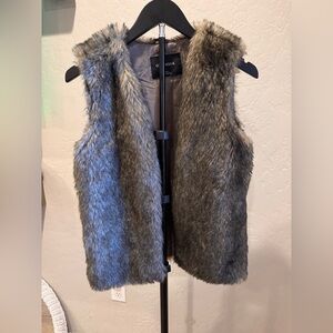 Glamsia Faux Fur Vest in Brown